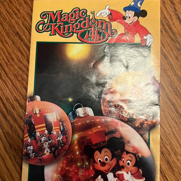 Disney maps and guides 👀 relive 1996 at Disney World - Picture 7 of 8